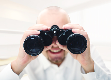 Binoculars | What To Look For When Hiring a SEO Agency